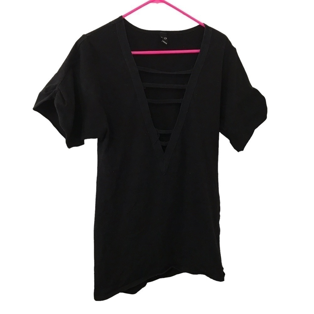3/$15 Windsor plunging vneck longline top size Small
